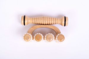 ידית עיסוי ורולר מעץ