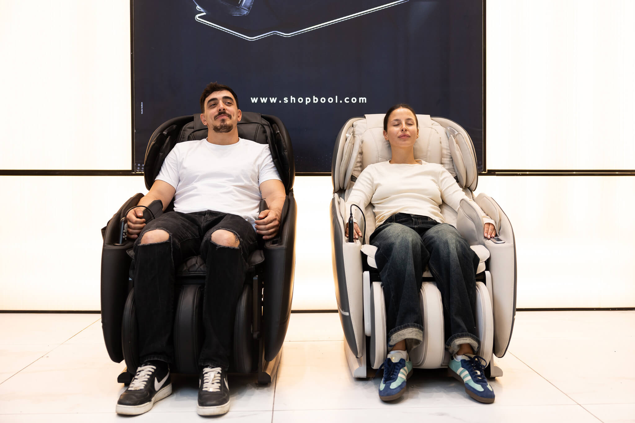 bool web-173 כורסת עיסוי OMER שחור / אפור – תמונה 7