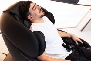 כורסת עיסוי OMER שחור / אפור – תמונה 12